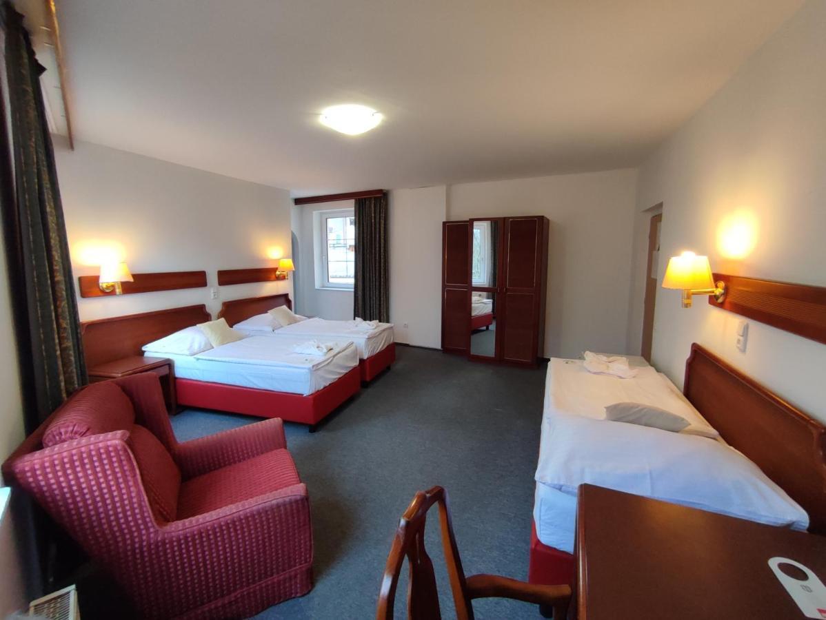 Hotel Bohemia Excellent Klášterec nad Ohří Zewnętrze zdjęcie