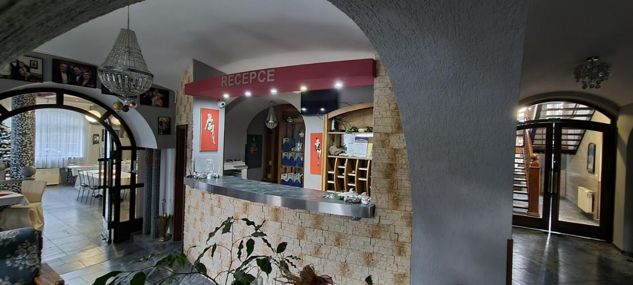 Hotel Bohemia Excellent Klášterec nad Ohří Zewnętrze zdjęcie
