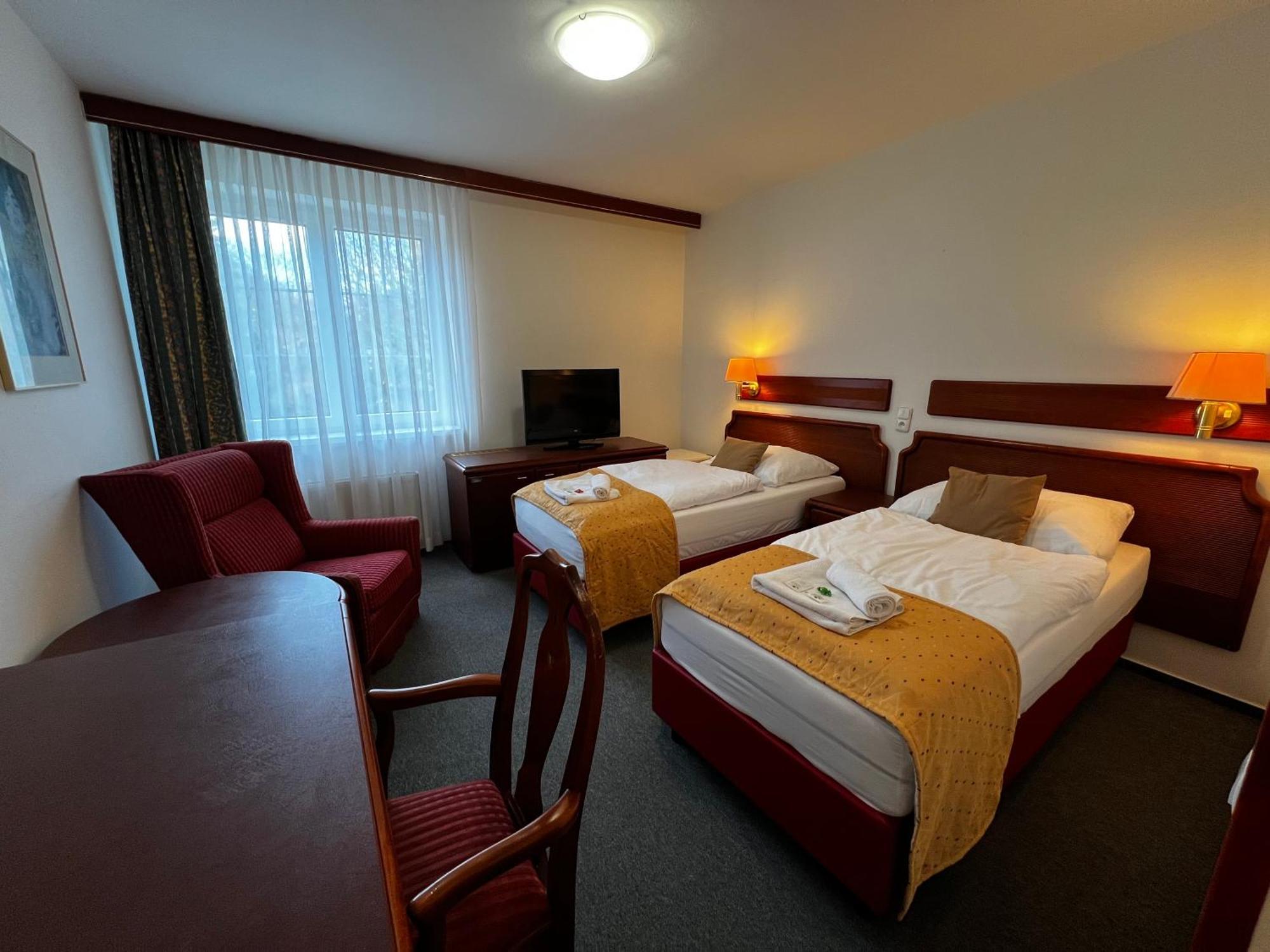 Hotel Bohemia Excellent Klášterec nad Ohří Zewnętrze zdjęcie